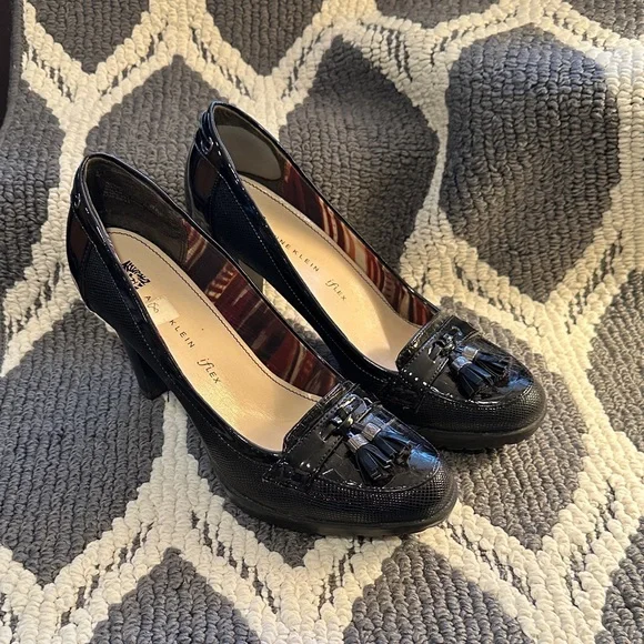 Anne Klein Black Patent Tassel Loafers - Picture 4 of 6